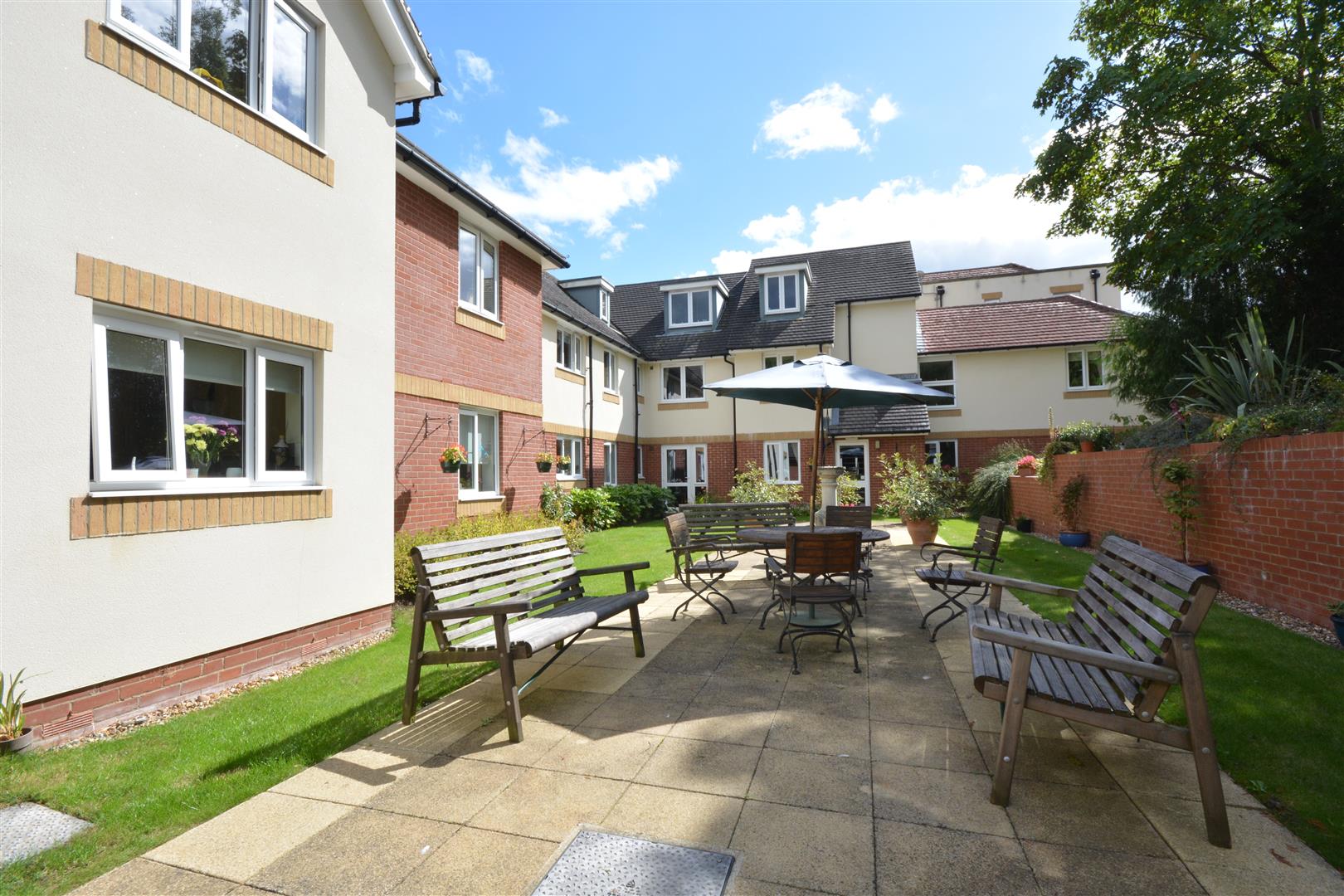 Property for Sale Cairds Estate Agents